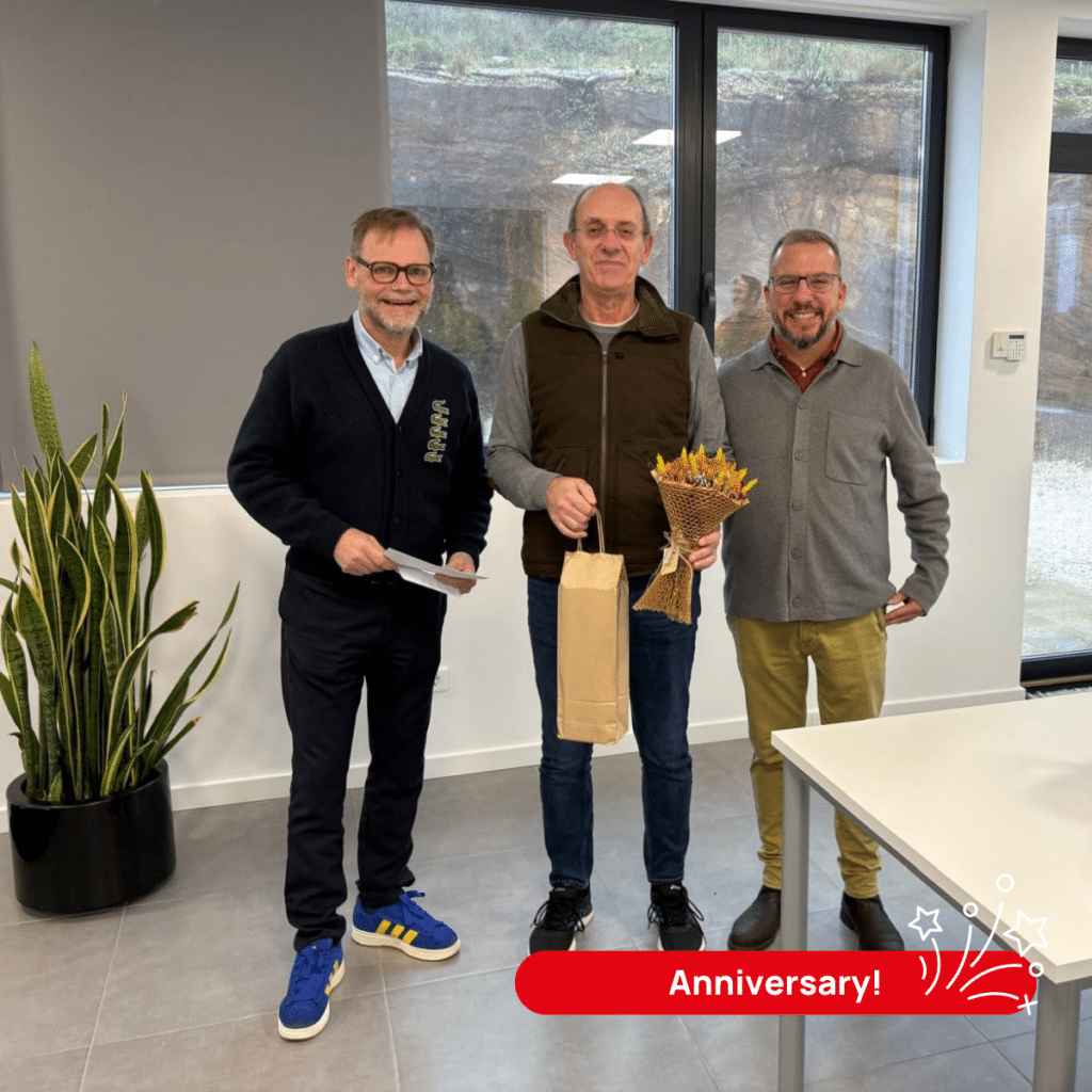 𝟭𝟮.𝟱 𝘆𝗲𝗮𝗿𝘀 𝘄𝗶𝘁𝗵 𝗙𝗠𝗝! 🎉 𝗔 𝗺𝗶𝗹𝗲𝘀𝘁𝗼𝗻𝗲 𝘄𝗼𝗿𝘁𝗵 𝗰𝗲𝗹𝗲𝗯𝗿𝗮𝘁𝗶𝗻𝗴 — 𝗔𝗻𝘁ó𝗻𝗶𝗼 𝗣𝗶𝗻𝘁𝗼 𝗱𝗮 𝗖𝗼𝘀𝘁𝗮